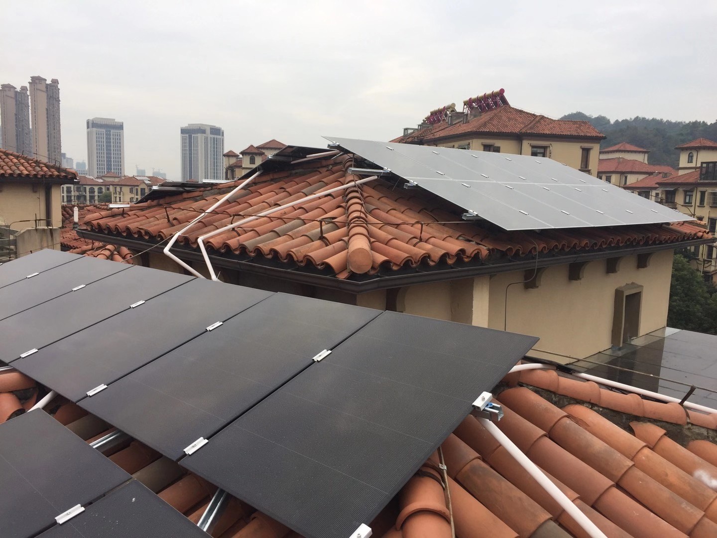 銅陵高速地產(chǎn)光伏陽(yáng)光房案例